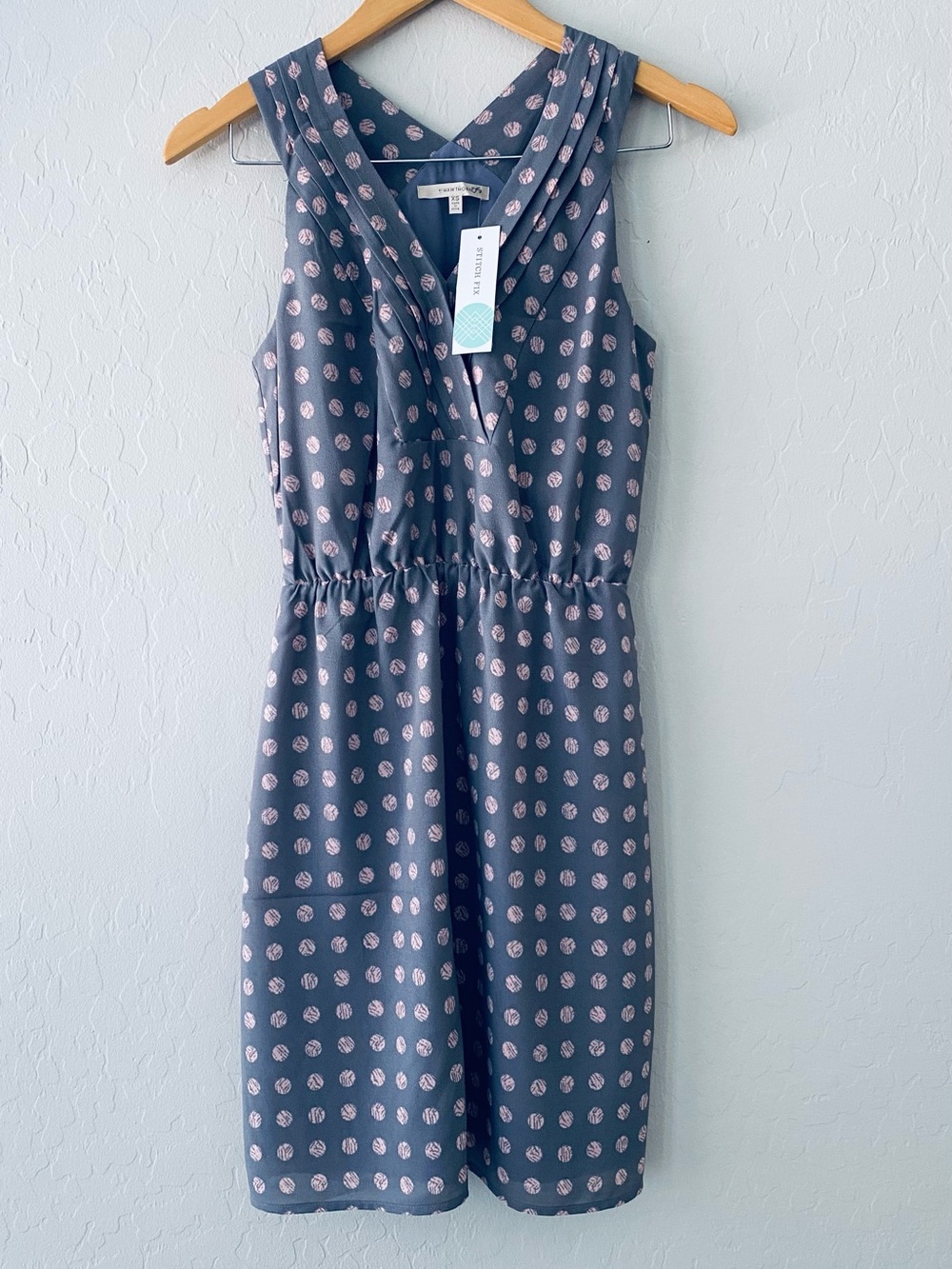 NWT 41 Hawthron Sleeveless Gray Dress with Pink Dot Print, Size XS, V- Neck